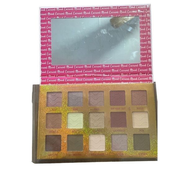 Colorbash Cosmetics Nude Mood Matte & Shimmer Eyeshadow Palette set of 15 - Picture 1 of 4